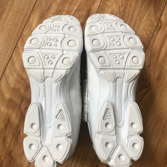 🆕 adidas Tennis Shoes size 8 - Picture 7 of 7